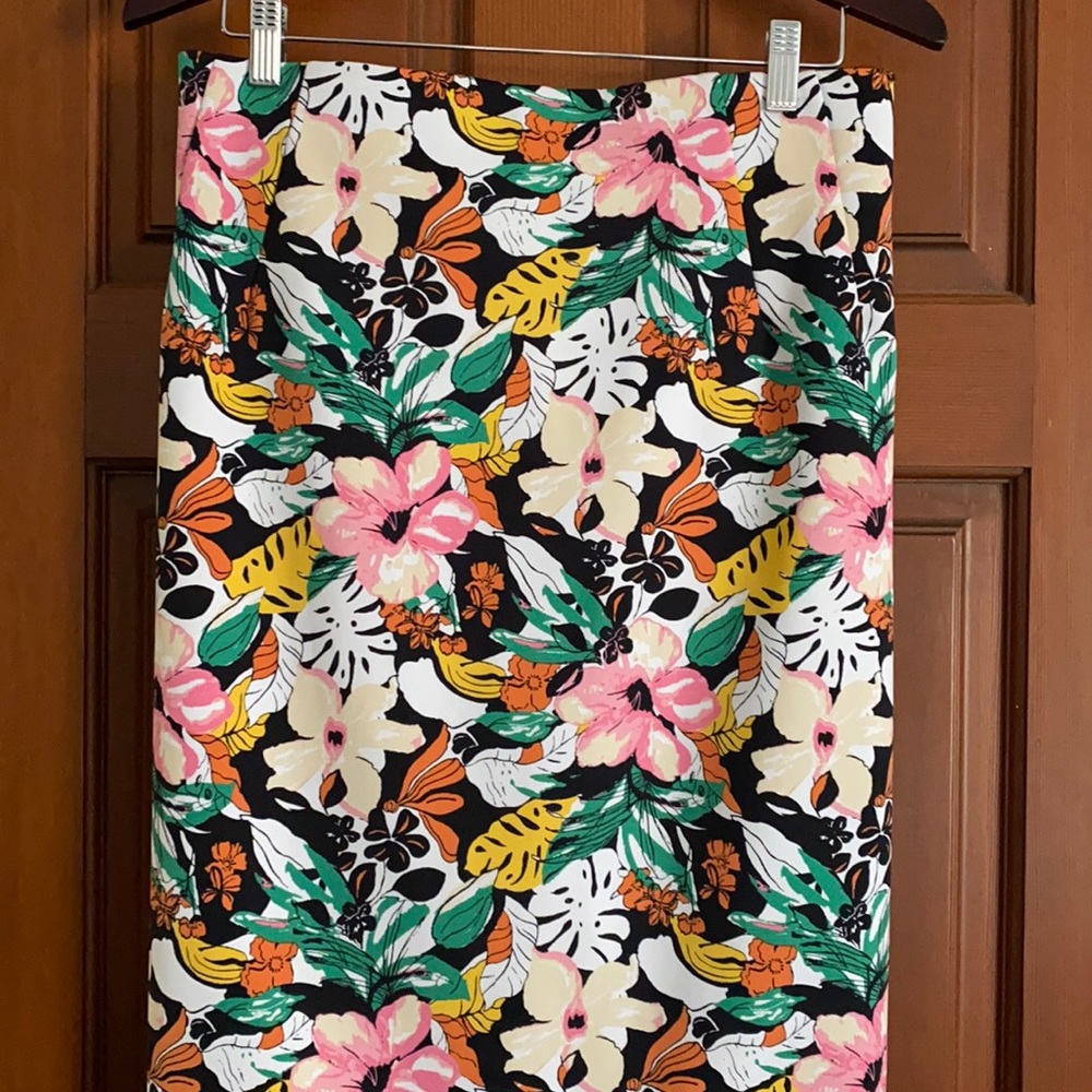 Lane Bryant MIDI skirt tropical print size 28